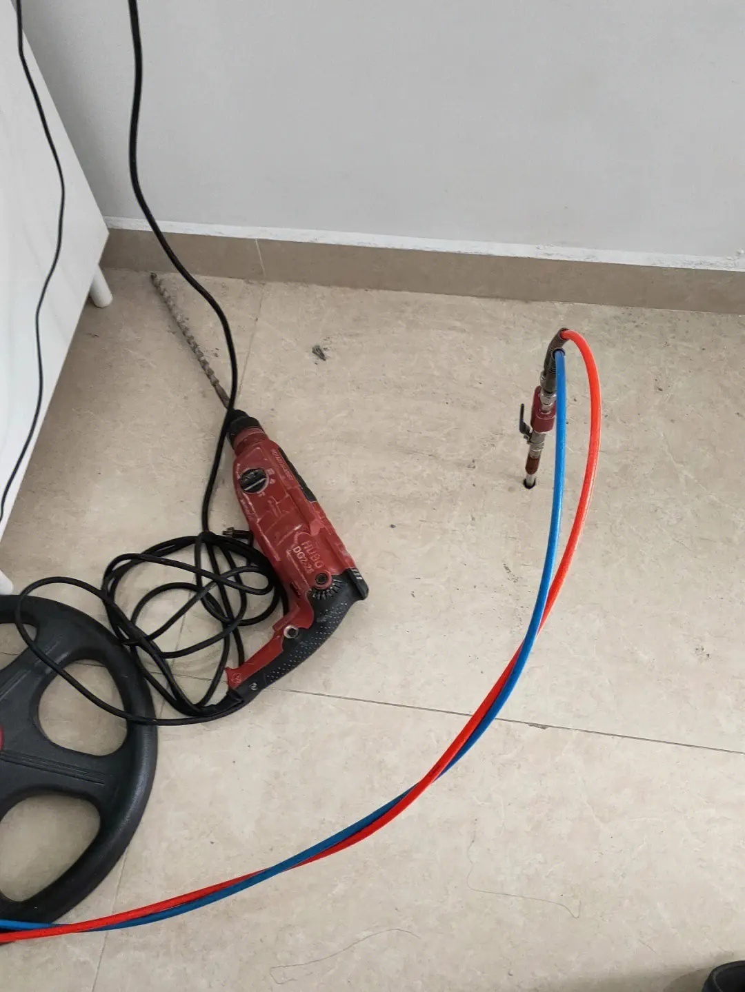 墙砖空鼓怎么取下来瓷砖不坏(针对近两年墙砖空鼓的现象的维修方法) 墙砖空鼓怎么取下来瓷砖不坏(针对近两年墙砖空鼓的现象的维修方法)