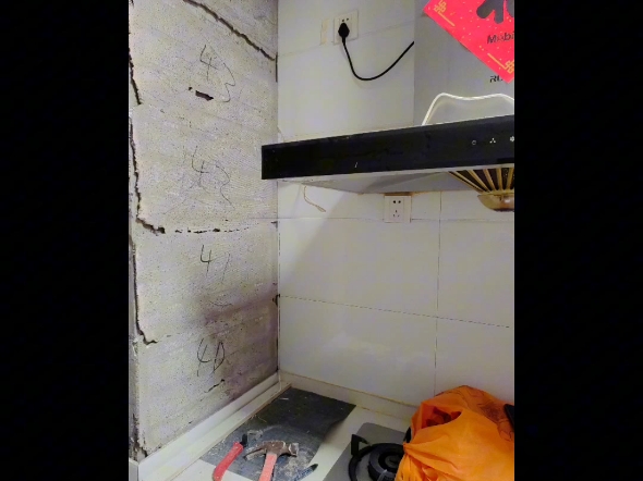 厨房墙砖空鼓怎么处理最好呢(厨房墙面瓷砖空鼓起翘,怎么修复?)